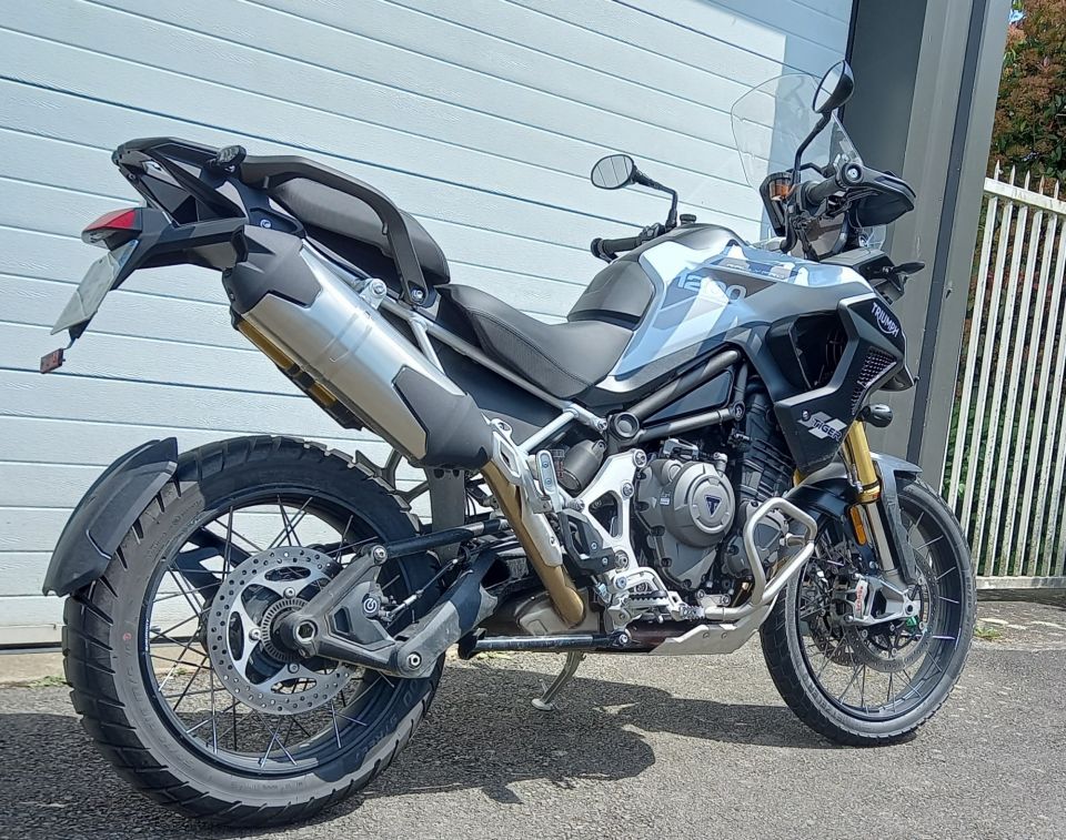 TRIUMPH TIGER 1200 RALLY PRO 4