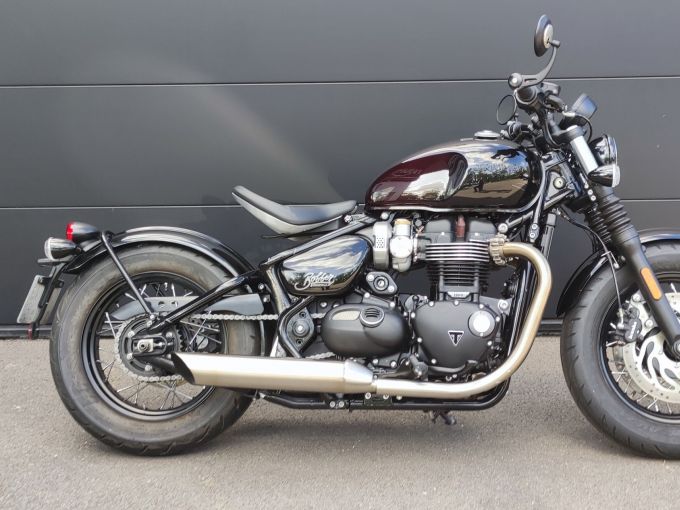 TRIUMPH Bonneville Bobber 1200 4