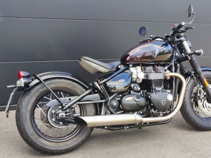 TRIUMPH Bonneville Bobber 1200 4