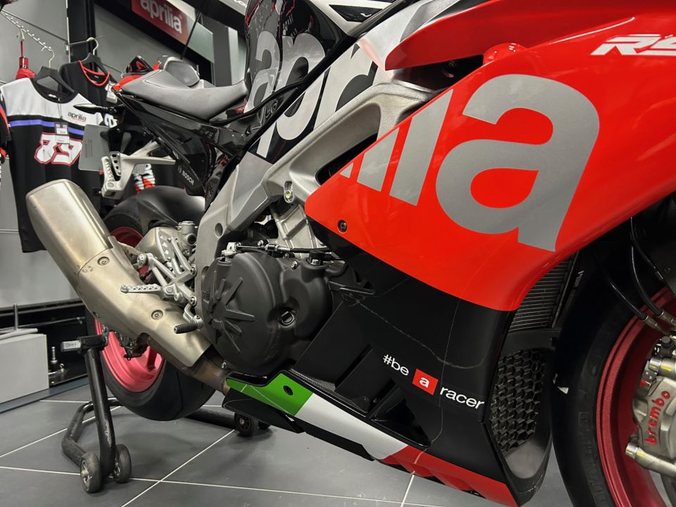 APRILIA RSV4 1000 RF 4