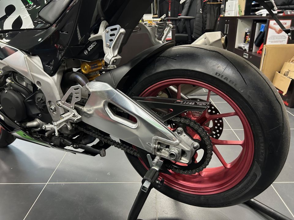 APRILIA RSV4 1000 RF 4