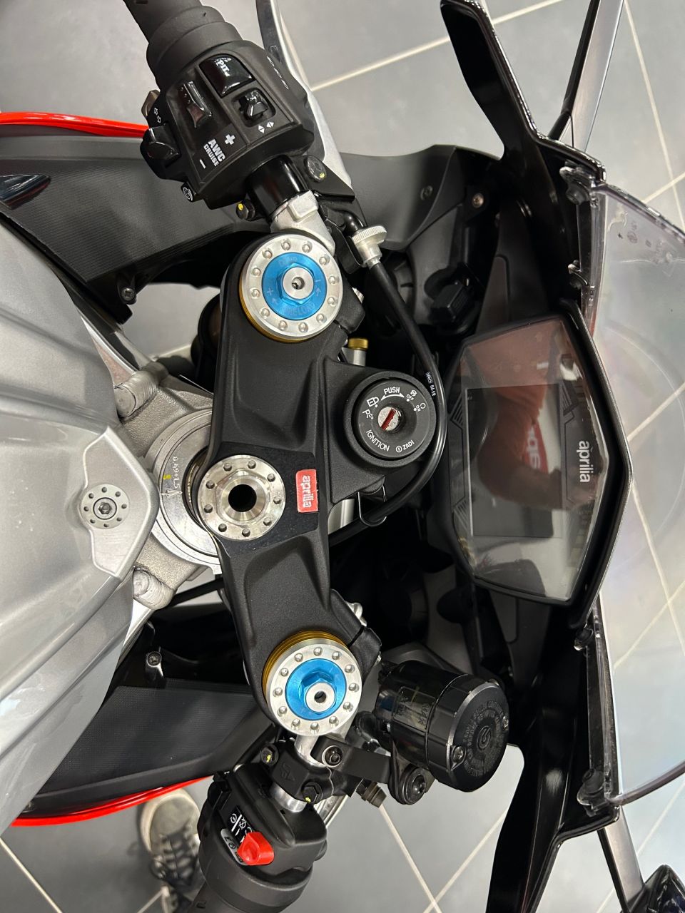 APRILIA RSV4 1000 RF 4