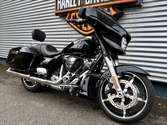 HARLEY-DAVIDSON TOURING STREET GLIDE 1923 4