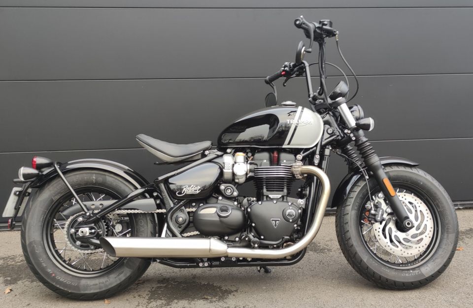 TRIUMPH Bonneville Bobber 1200 4