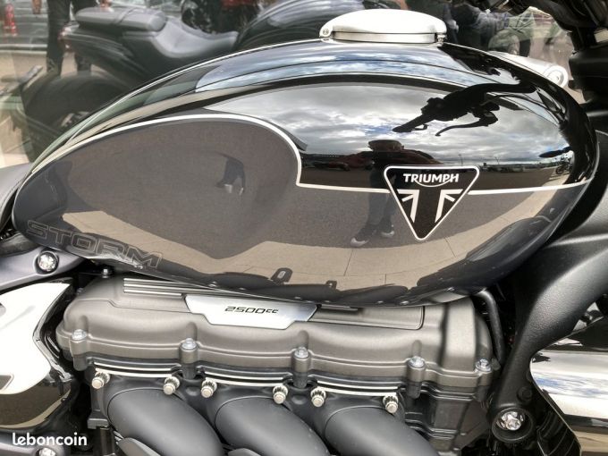 TRIUMPH ROCKET 3 R STORM 4