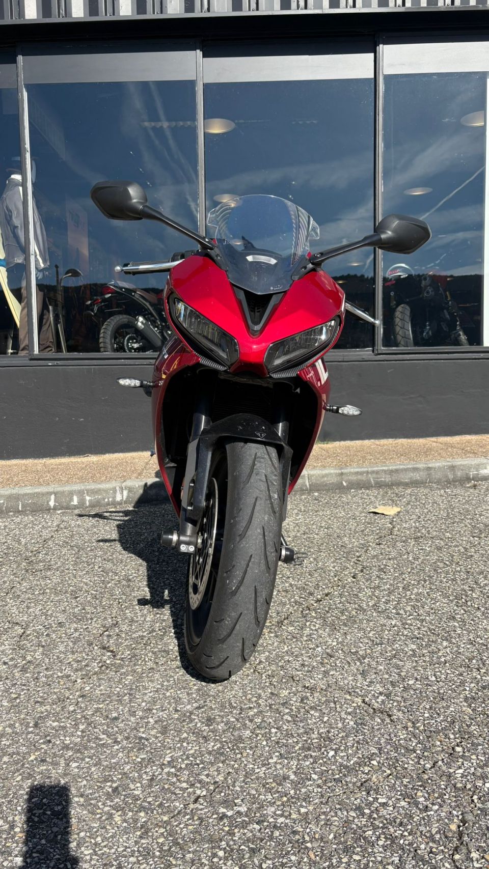 TRIUMPH 	DAYTONA 660 4