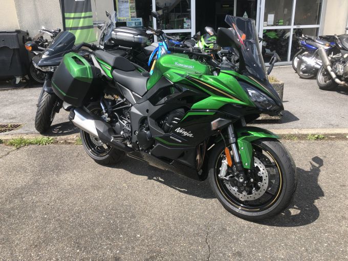 KAWASAKI NINJA 1100 SX SE TOURER 4