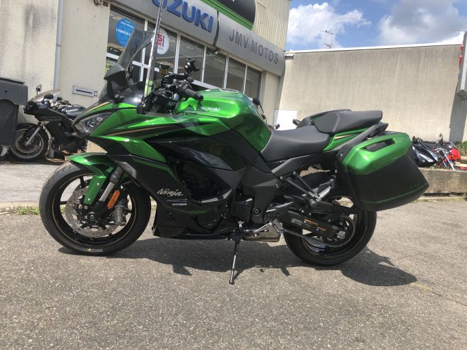 KAWASAKI NINJA 1100 SX SE TOURER 4