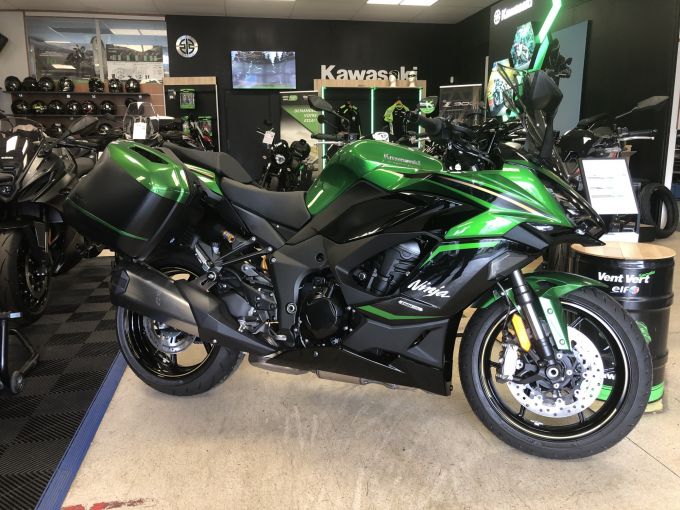 KAWASAKI NINJA 1100 SX SE TOURER 4