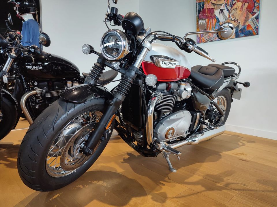 TRIUMPH BONNEVILLE SPEEDMASTER 1200 4