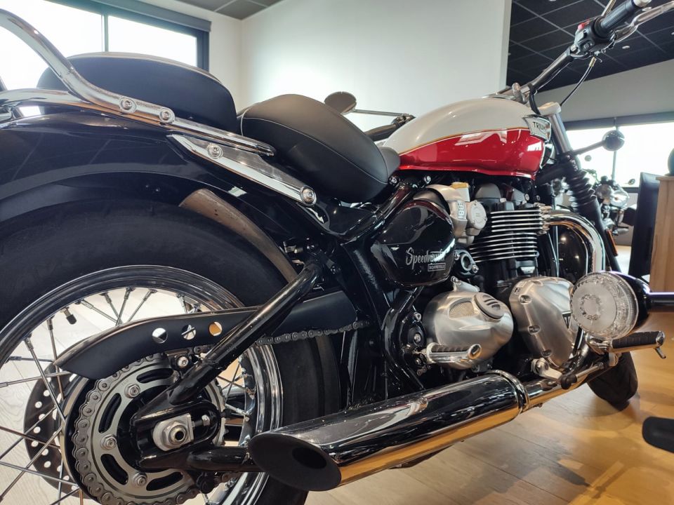 TRIUMPH BONNEVILLE SPEEDMASTER 1200 4