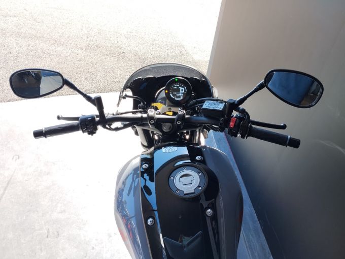 YAMAHA XSR 900 ABARTH 4