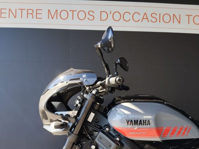 YAMAHA XSR 900 ABARTH 4
