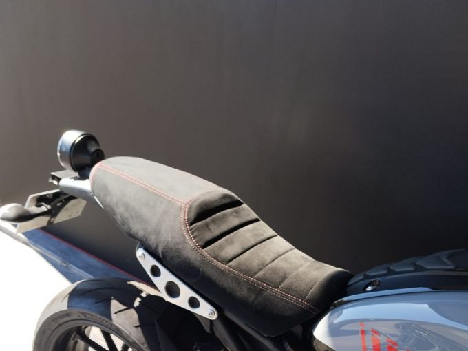 YAMAHA XSR 900 ABARTH 4