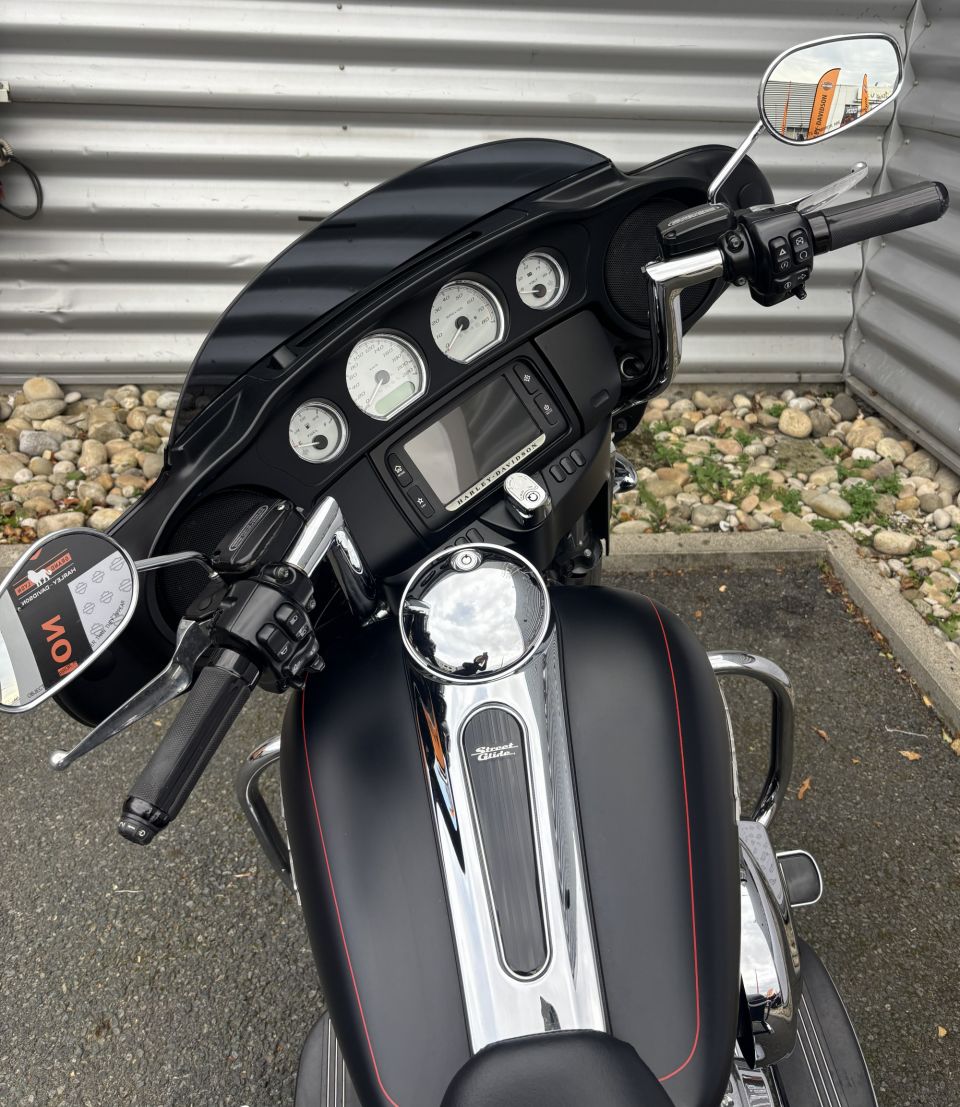 HARLEY-DAVIDSON TOURING STREET GLIDE 1690 4