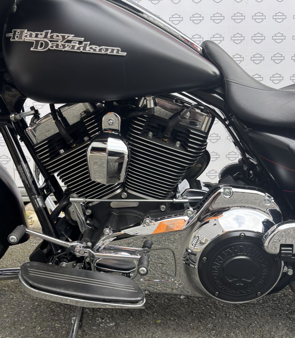 HARLEY-DAVIDSON TOURING STREET GLIDE 1690 4