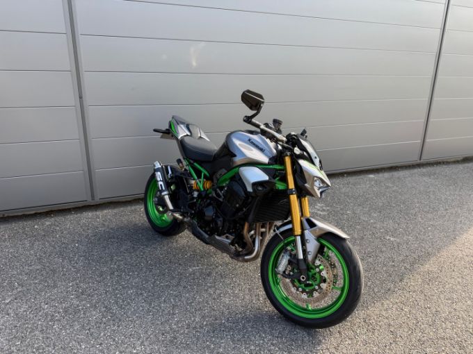 KAWASAKI Z900 SE 4