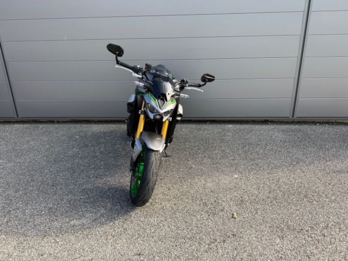KAWASAKI Z900 SE 4