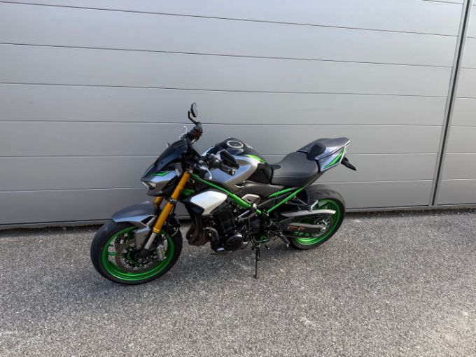 KAWASAKI Z900 SE 4