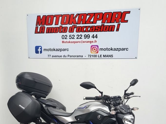 YAMAHA MT-07 4