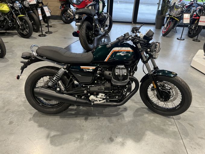 MOTO GUZZI V7 SPECIAL 4