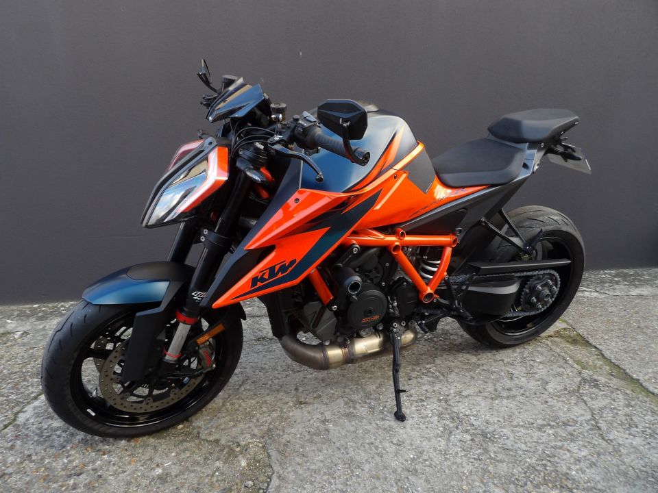 KTM 1290 SUPER DUKE R 4