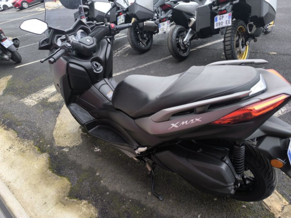 YAMAHA XMAX 300 4