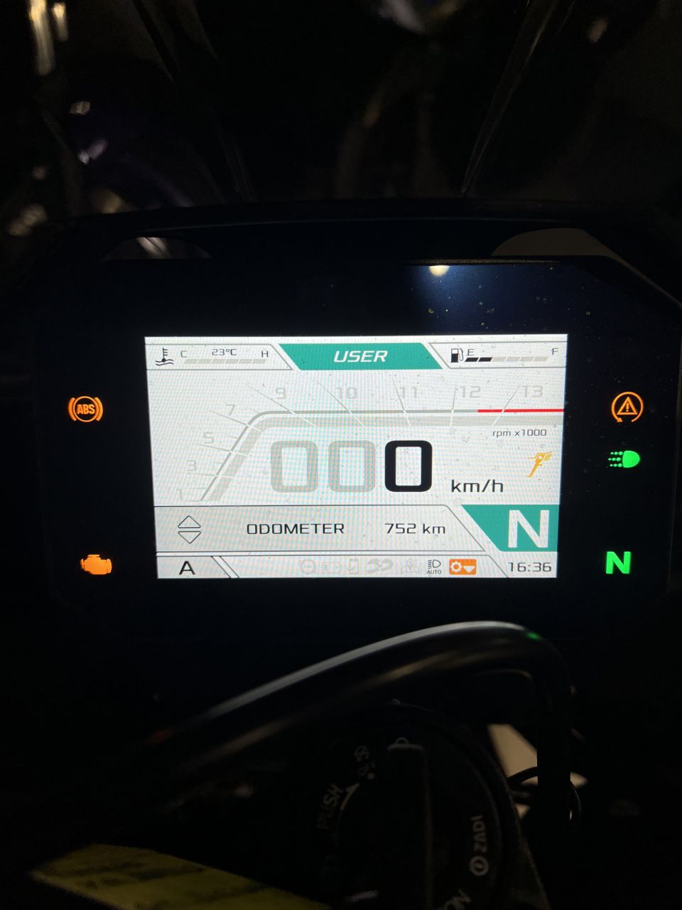 APRILIA TUONO 1100 V4 4