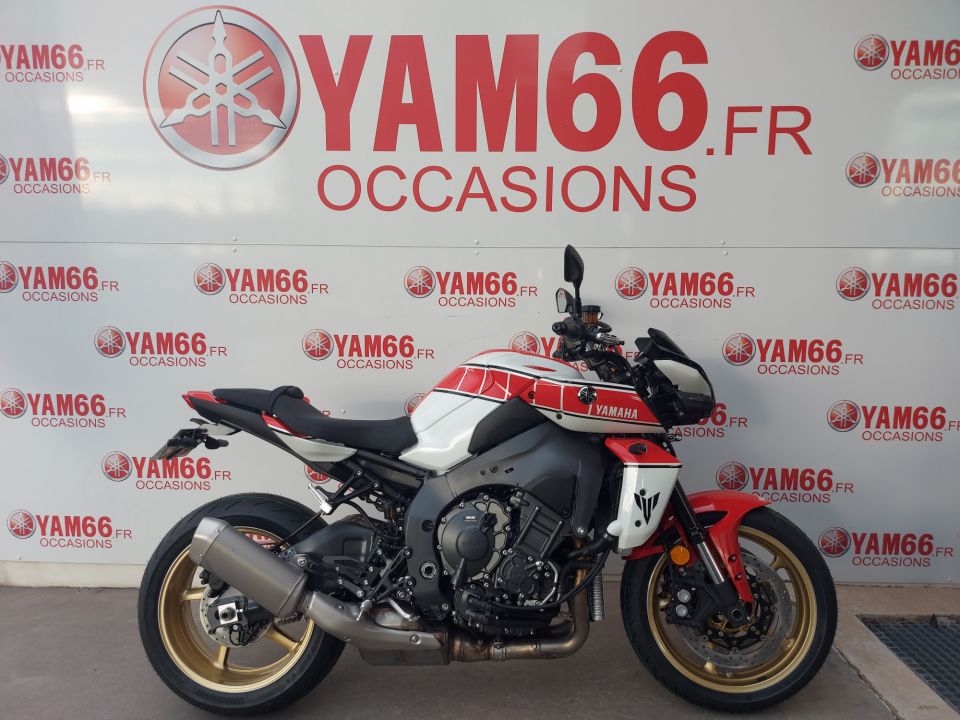 YAMAHA MT-10 4
