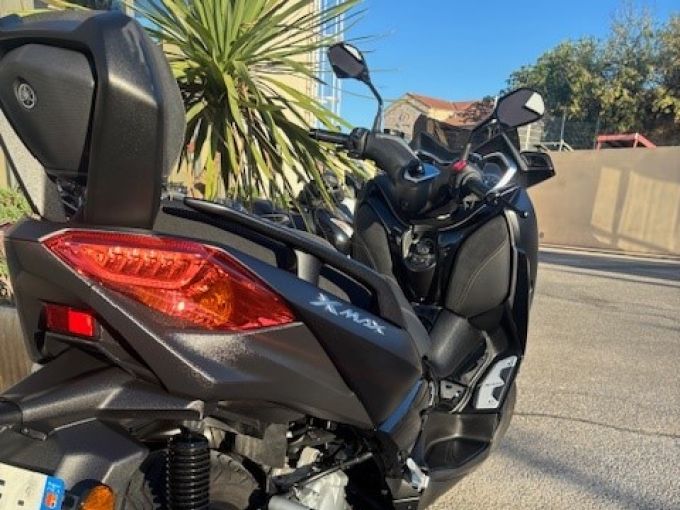 YAMAHA X-MAX 125 IRON MAX 4