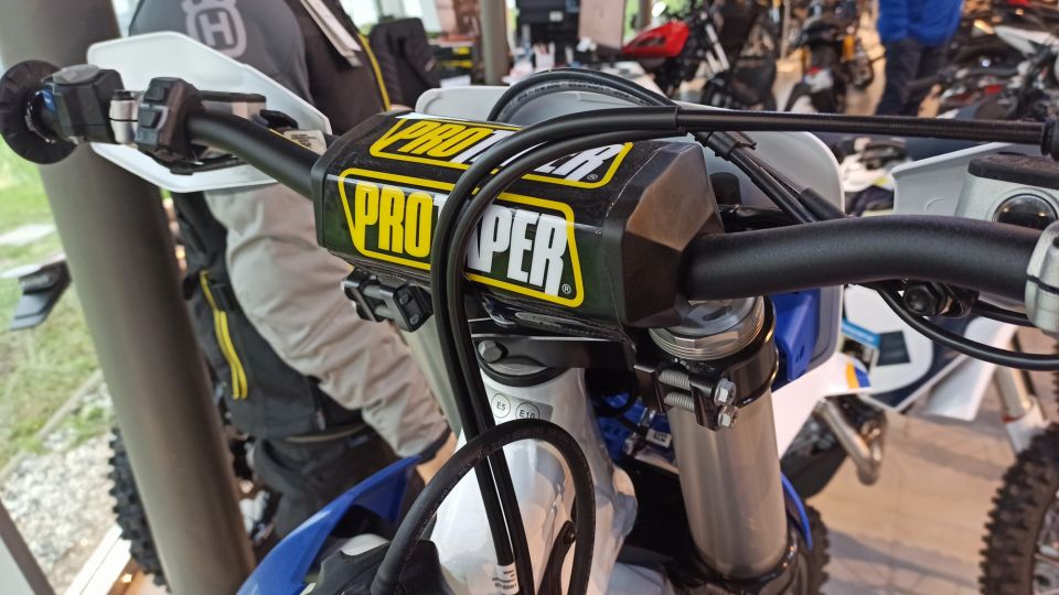 HUSQVARNA FE 350 Héritage 4