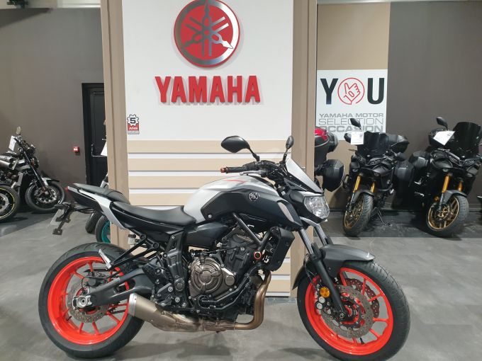 YAMAHA MT-07 (47.5CV) 4