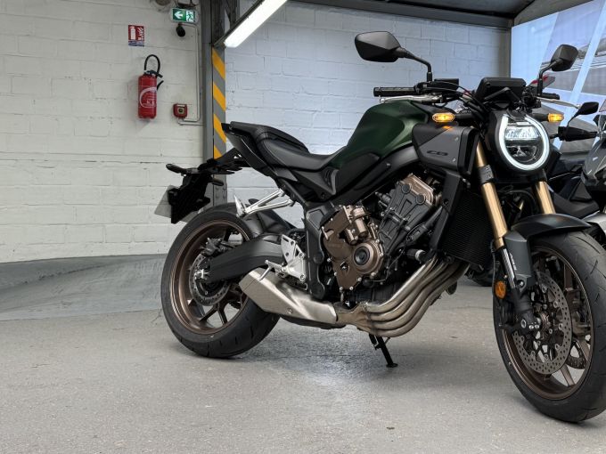 HONDA CB 650 R 4