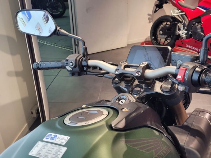 HONDA CB 650 R 4