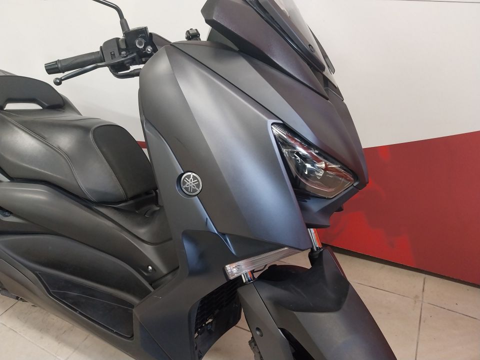 YAMAHA X-MAX 125 4