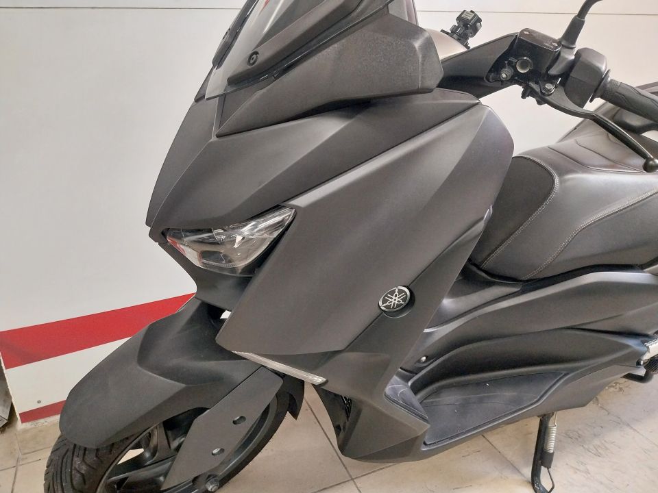 YAMAHA X-MAX 125 4