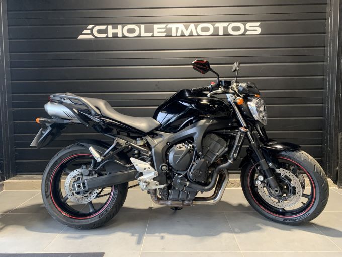 YAMAHA FZ6 600 FAZER 4
