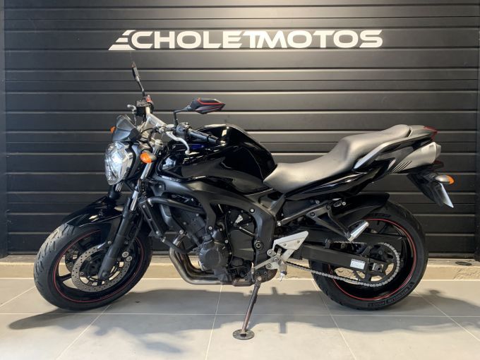 YAMAHA FZ6 600 FAZER 4
