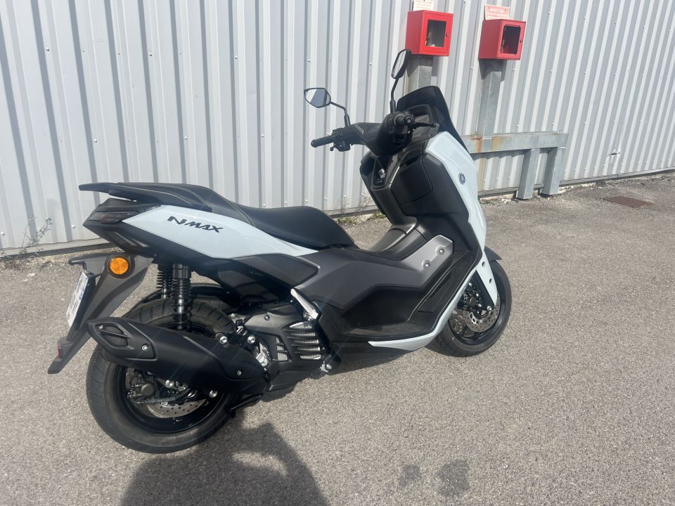 YAMAHA NMAX 125 TECH MAX 4