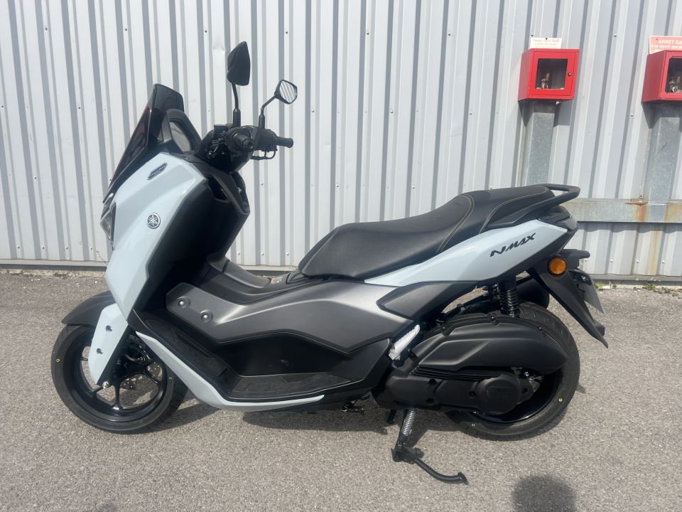 YAMAHA NMAX 125 TECH MAX 4