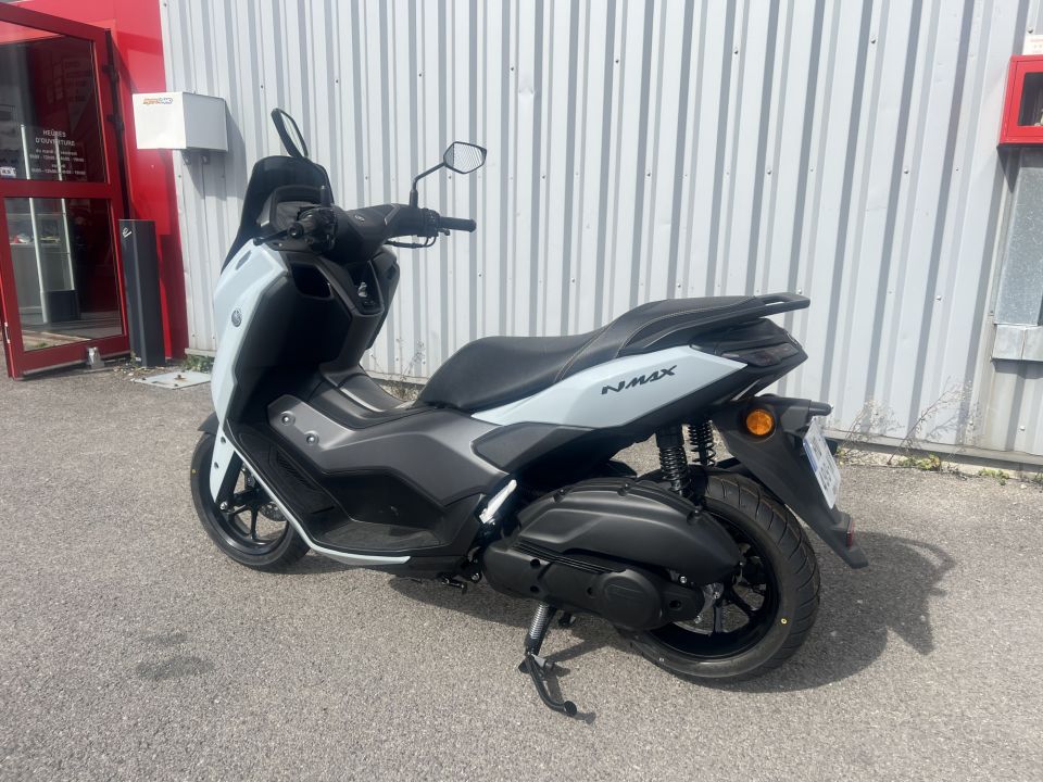 YAMAHA NMAX 125 TECH MAX 4