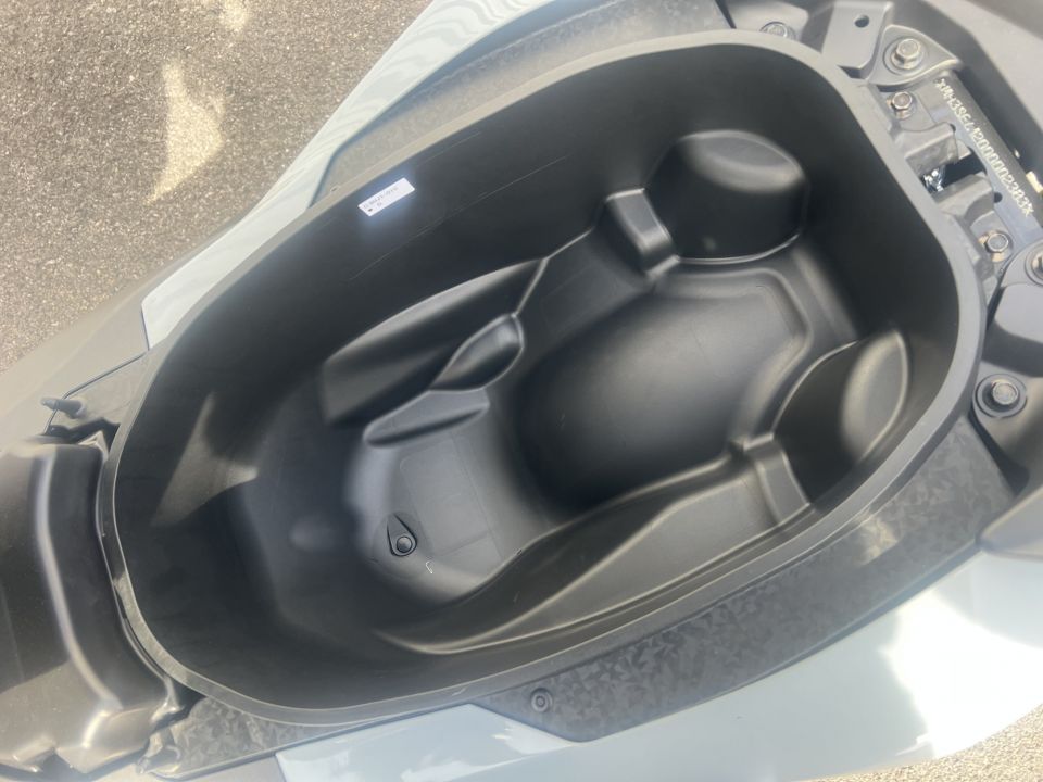 YAMAHA NMAX 125 TECH MAX 4