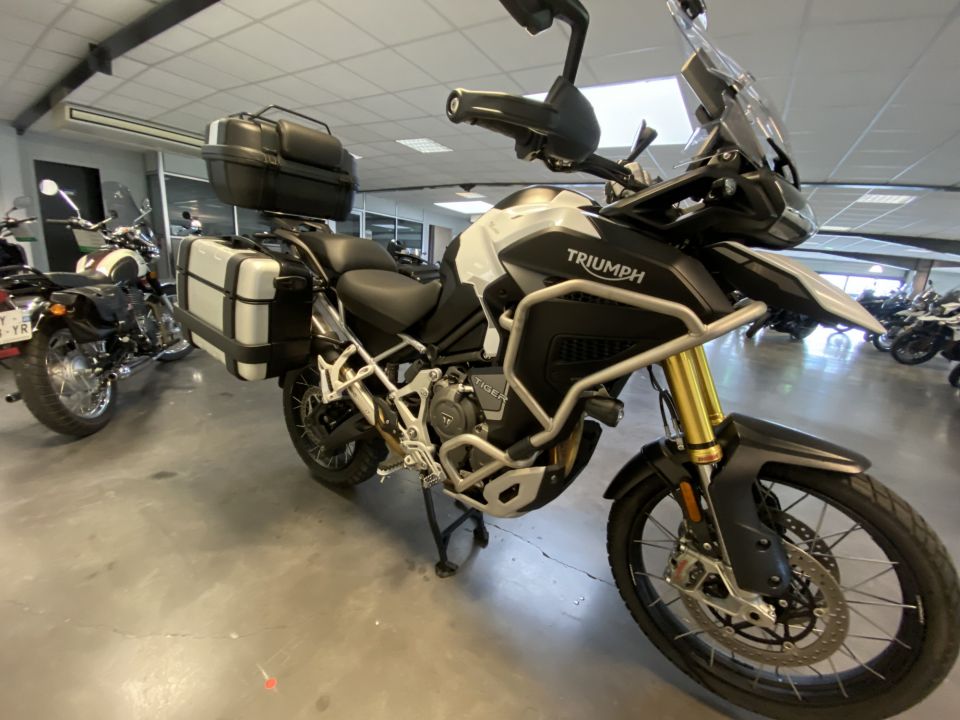 TRIUMPH TIGER 1200 EXPLORER 4