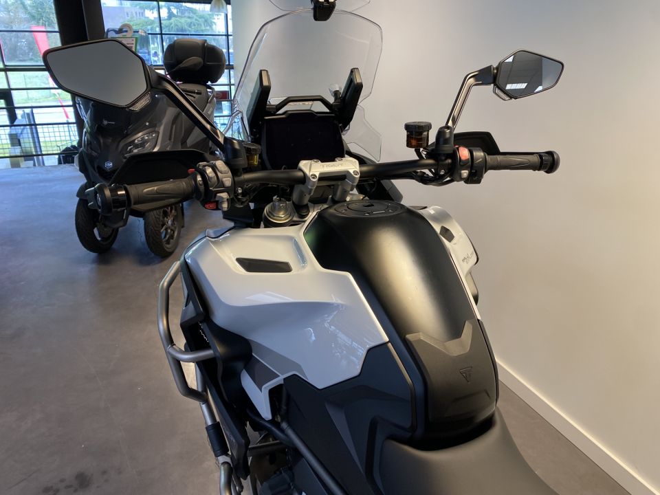 TRIUMPH TIGER 1200 EXPLORER 4