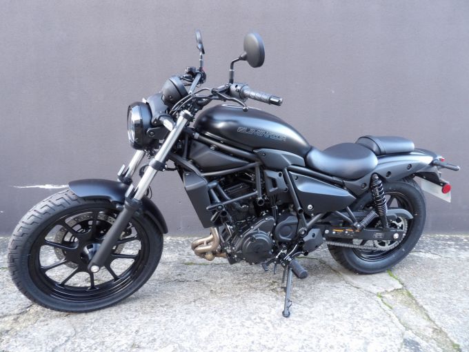 KAWASAKI ELIMINATOR 500 SE A2 4
