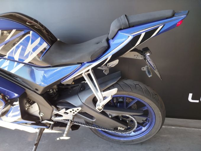 YAMAHA YZF-R 125 4