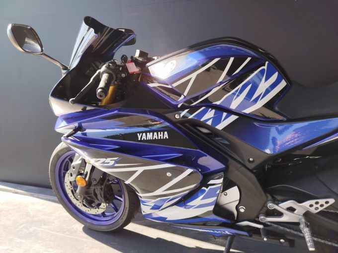 YAMAHA YZF-R 125 4