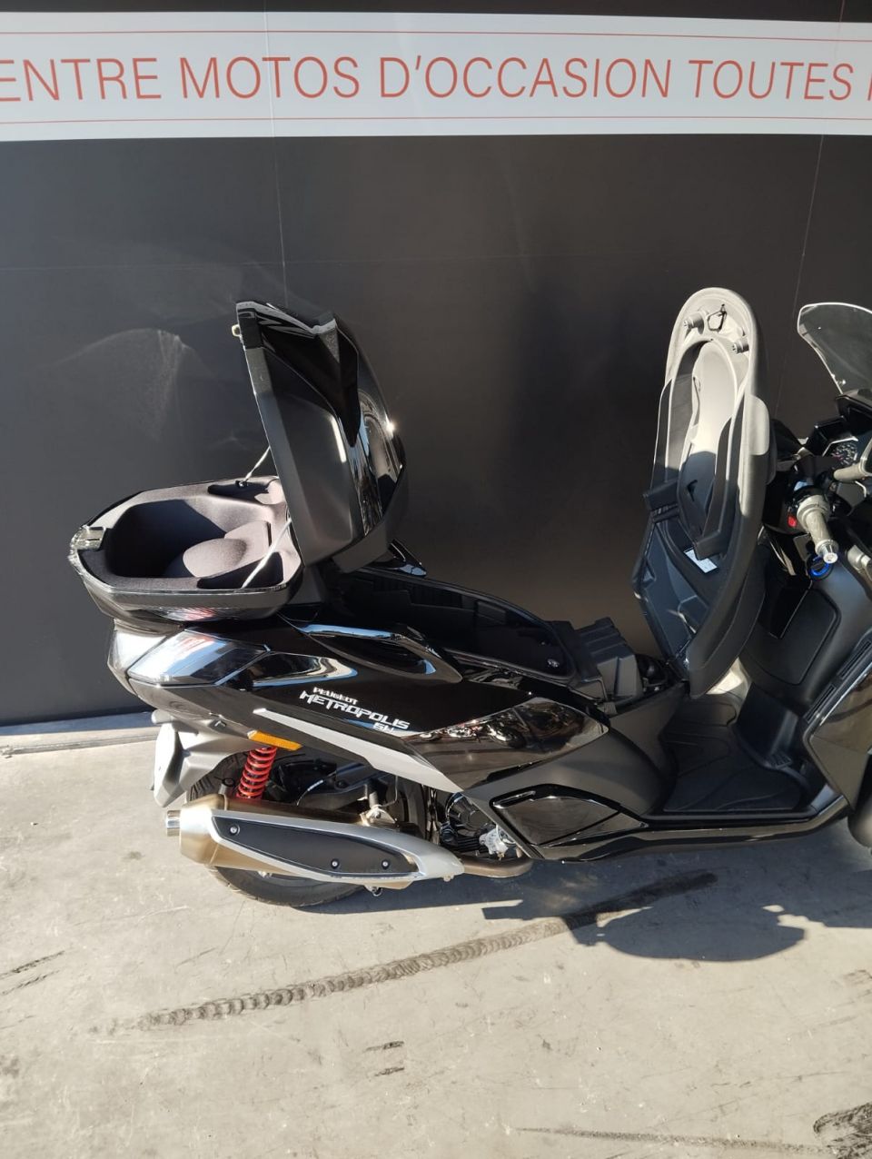 PEUGEOT METROPOLIS 400 SW 4