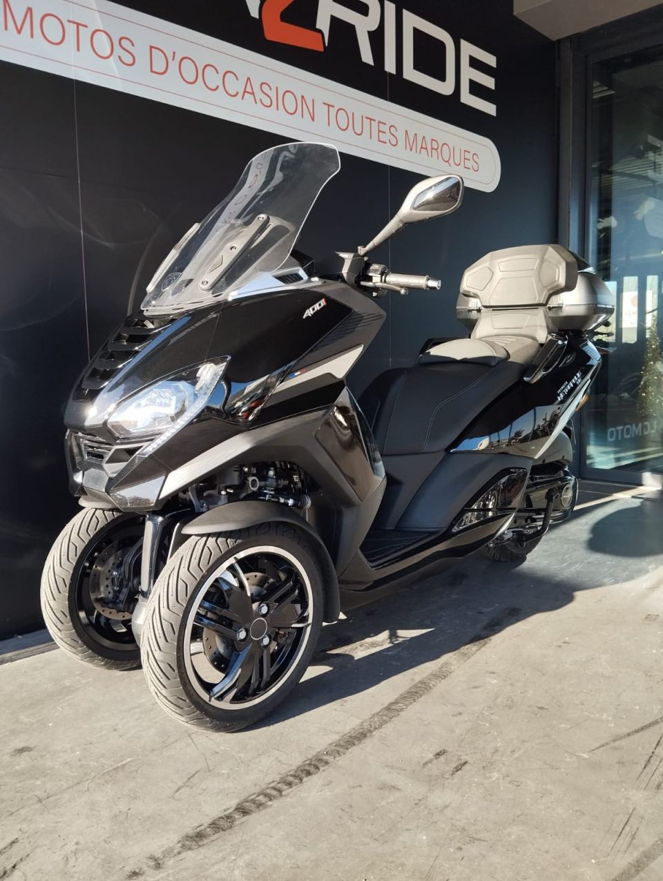 PEUGEOT METROPOLIS 400 SW 4