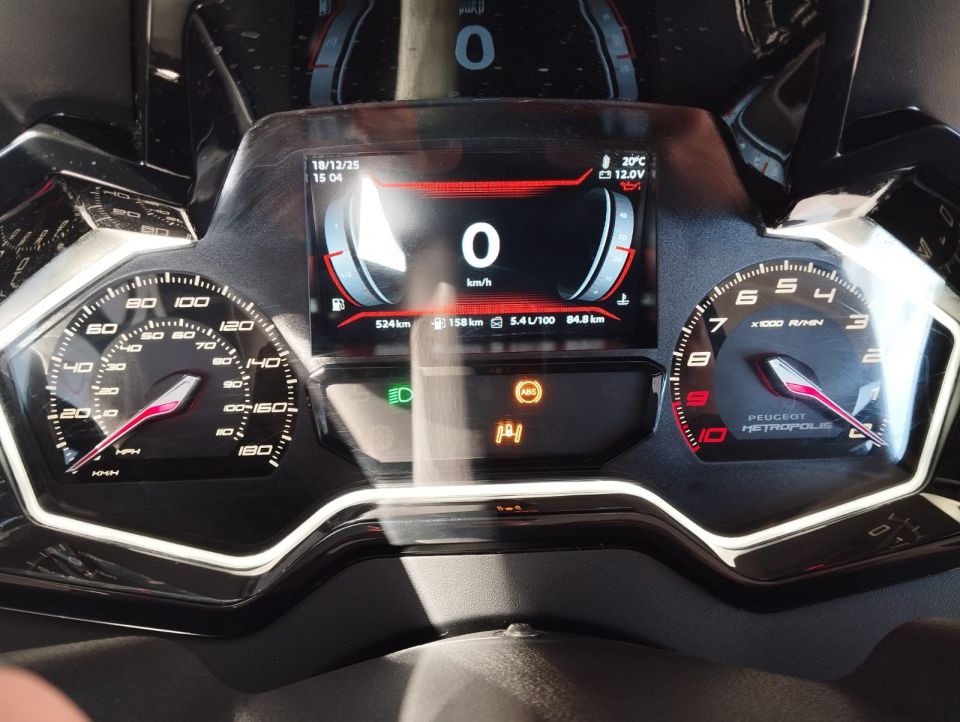 PEUGEOT METROPOLIS 400 SW 4